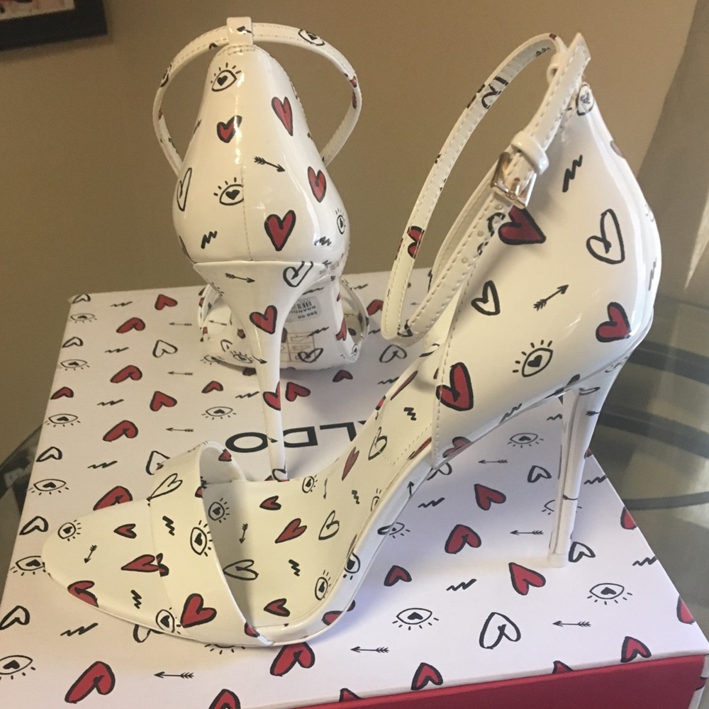 Size 8.5 Aldo Brandii stiletto strapy shoe